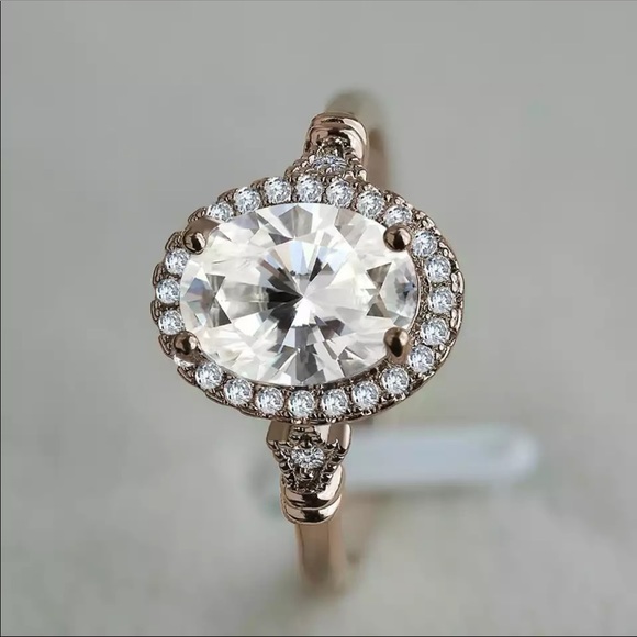 NWT Solitaire Oval Cubic Zircon Micro Paved Ring - Picture 3 of 5